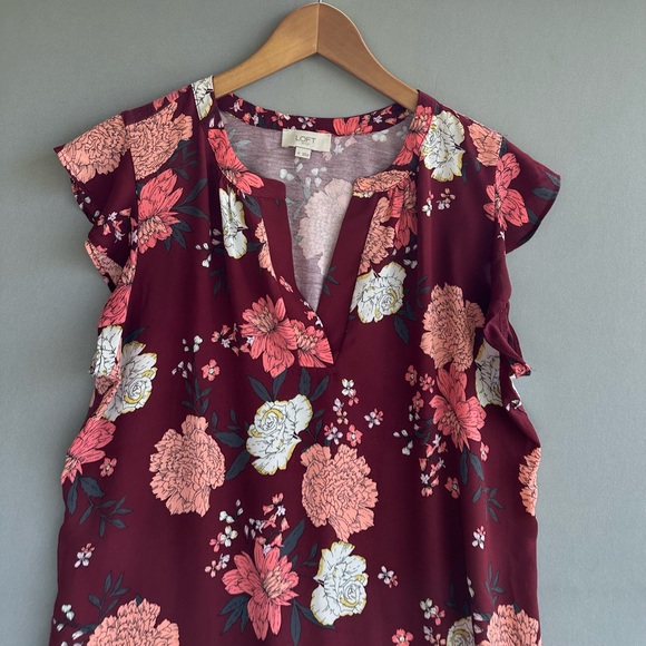 5 for $40 Loft Floral Top Blouse Size M - Picture 2 of 7